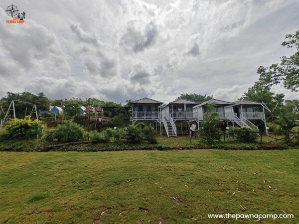 pawna lake luxury cottages